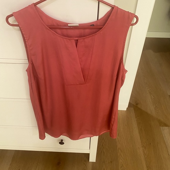Sleeveless blouse - Picture 1 of 2